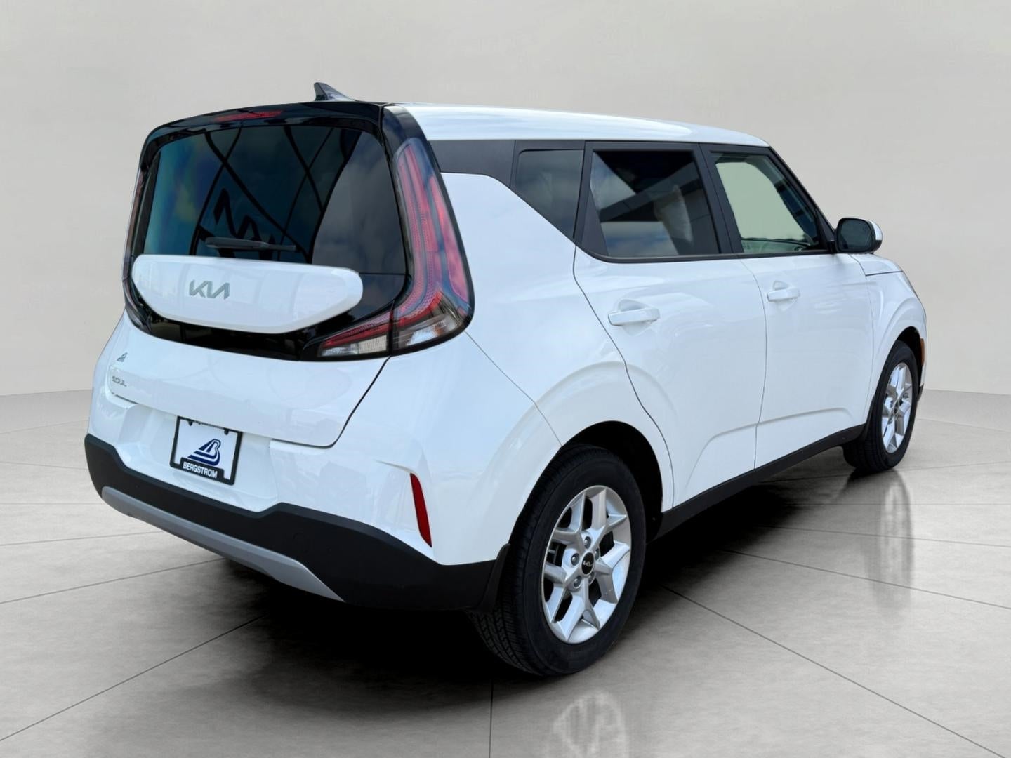 2023 Kia Soul LX IVT