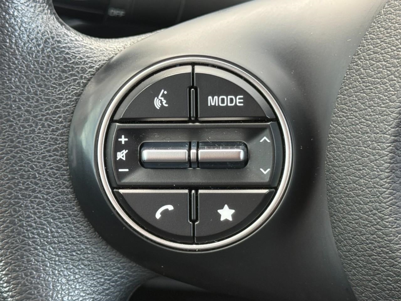 2023 Kia Soul LX IVT
