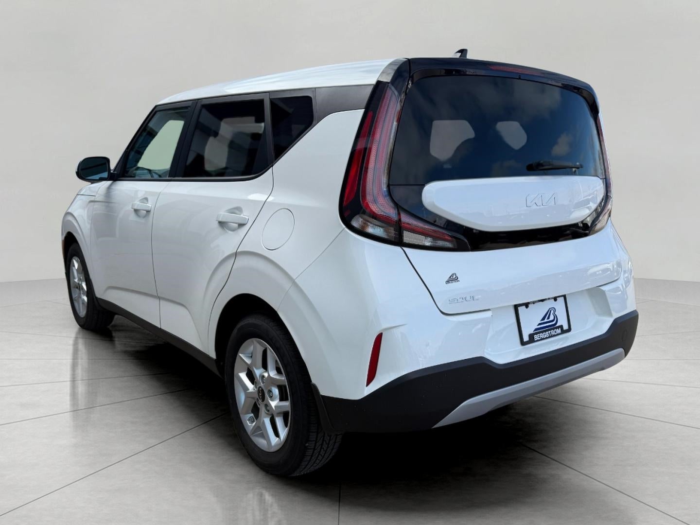 2023 Kia Soul LX IVT