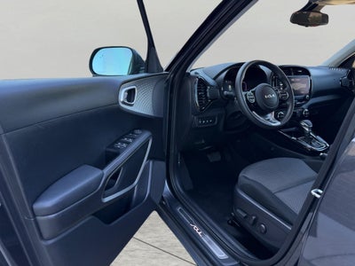 2023 Kia Soul S IVT