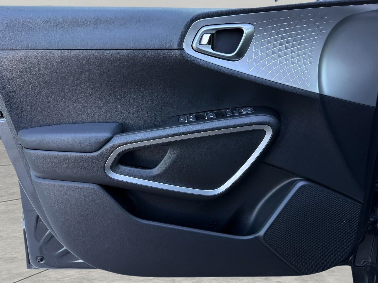 2023 Kia Soul S IVT