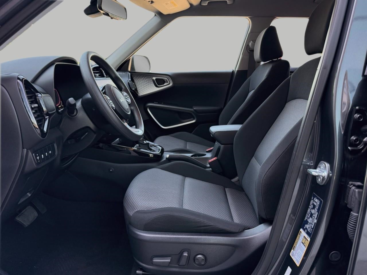 2023 Kia Soul S IVT