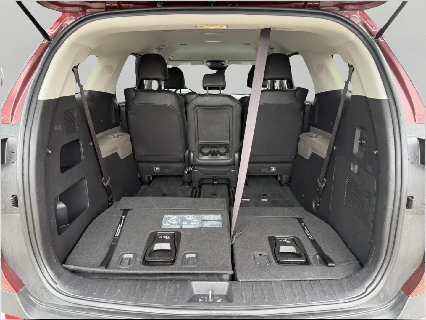 2025 Kia Carnival LXS FWD
