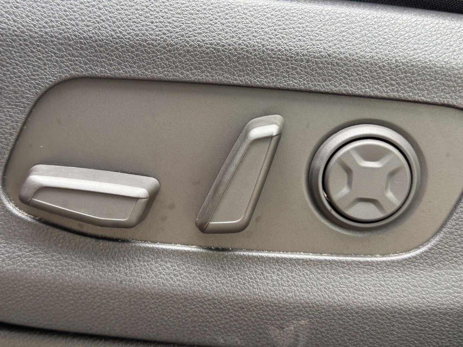 2025 Kia Carnival LXS FWD
