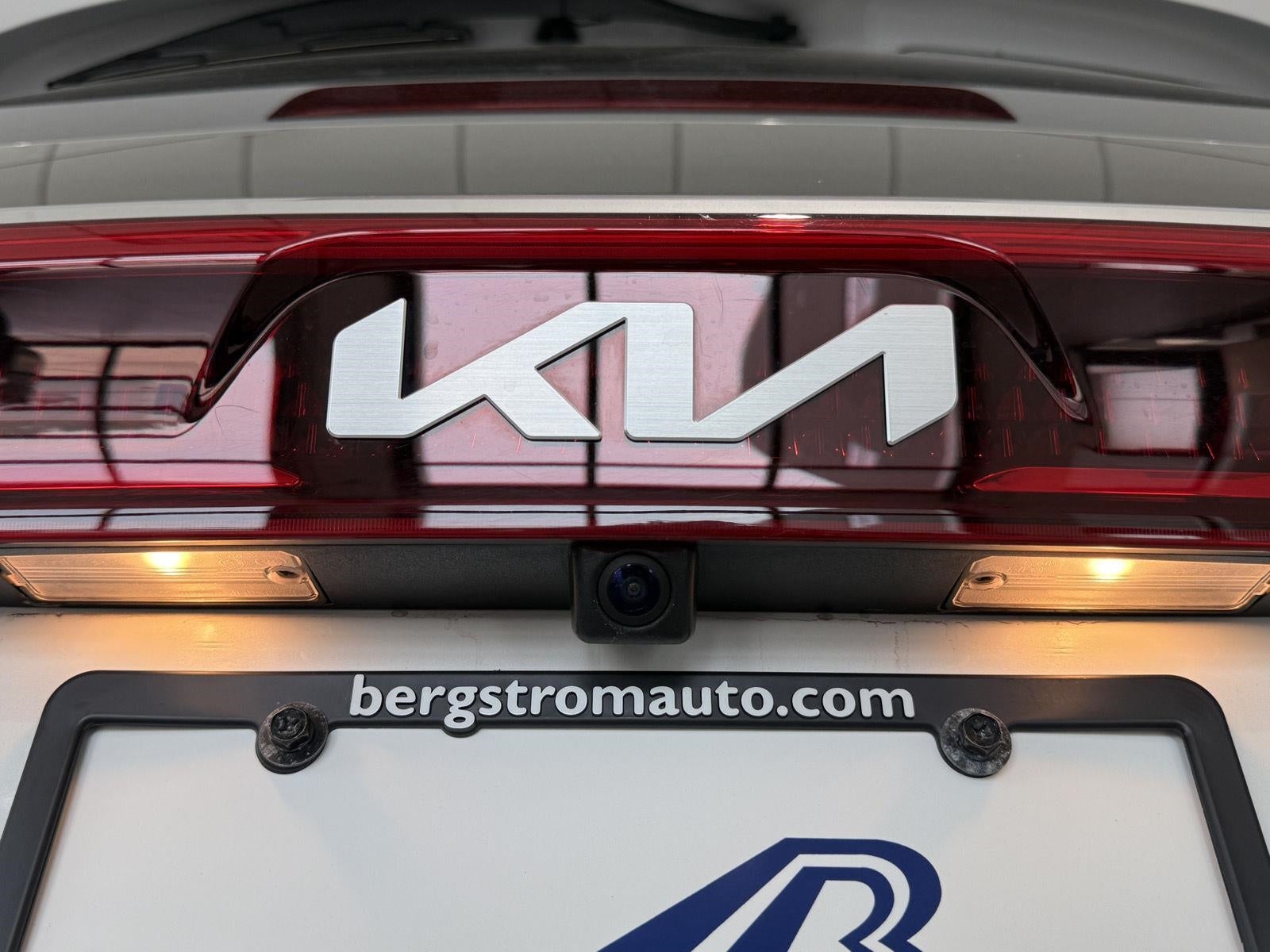 2024 Kia Carnival EX FWD