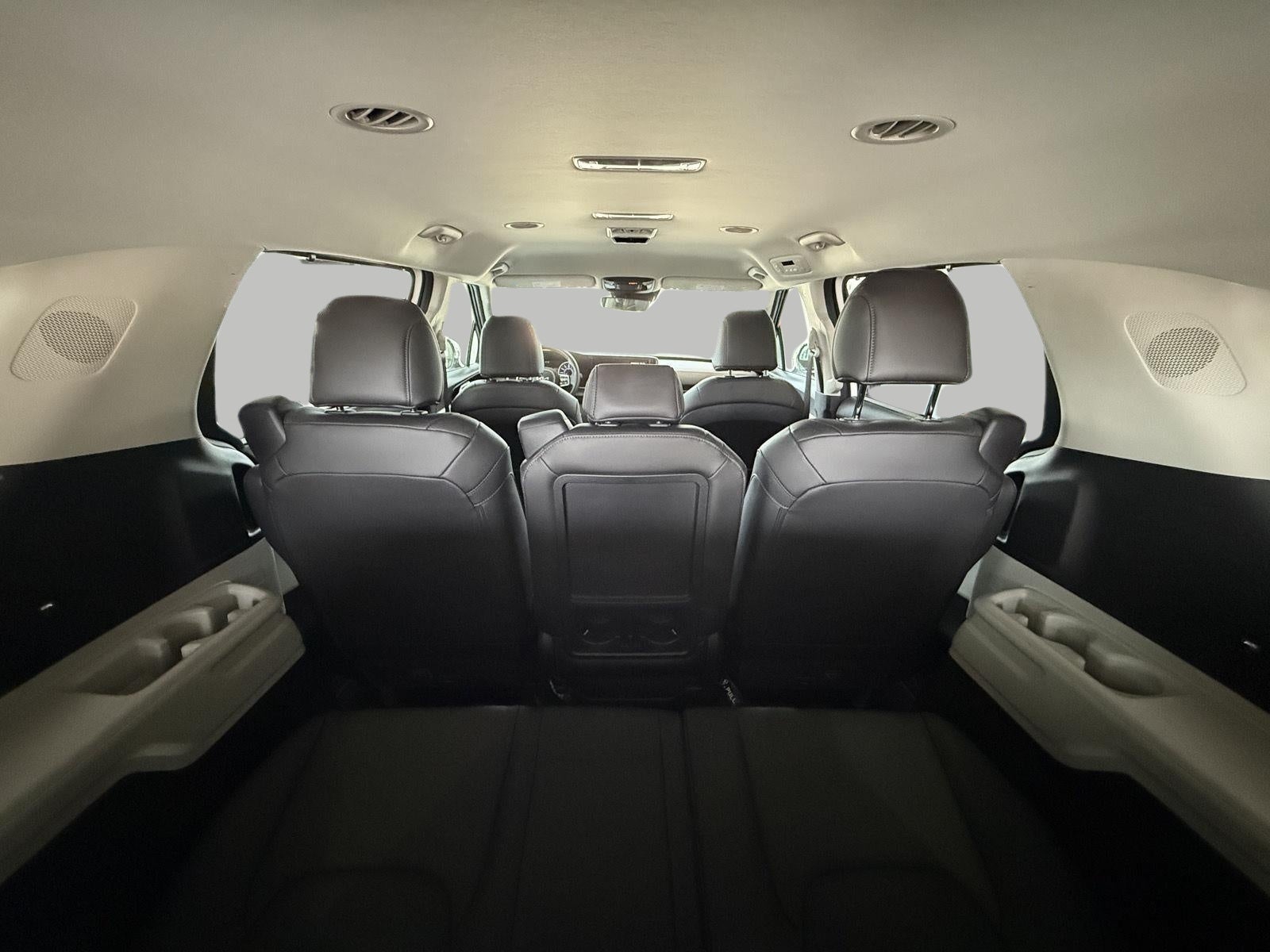 2024 Kia Carnival EX FWD