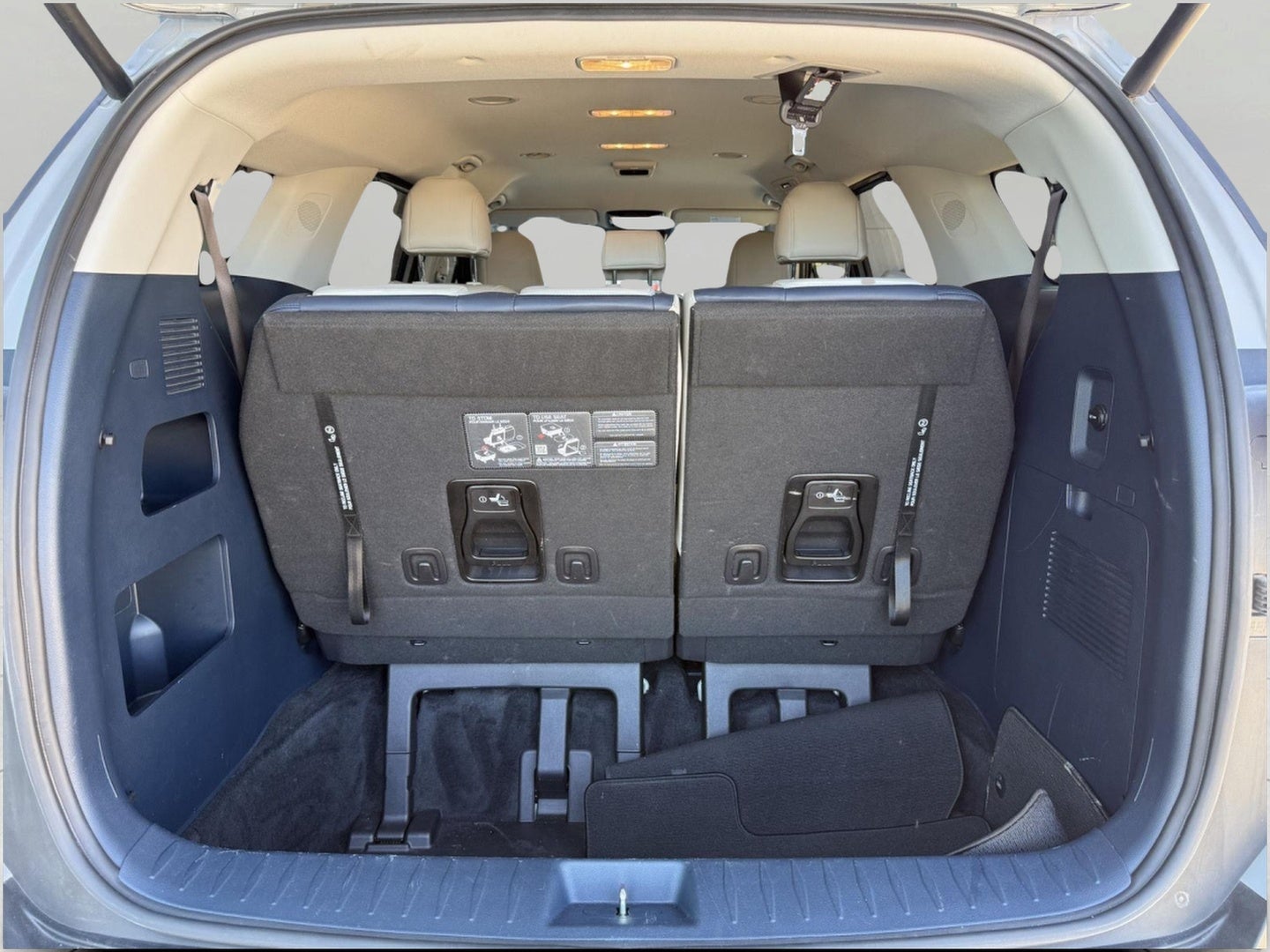 2025 Kia Carnival Hybrid EX FWD