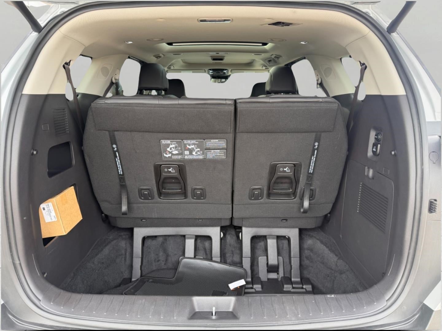 2026 Kia Carnival SX FWD