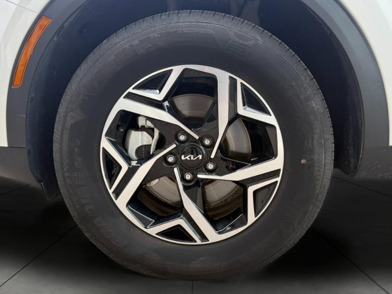 2025 Kia Sportage LX AWD