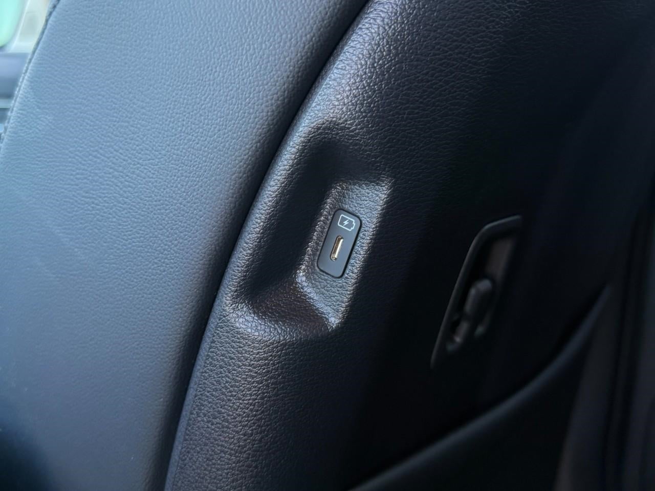 2023 Kia Sportage Hybrid EX AWD