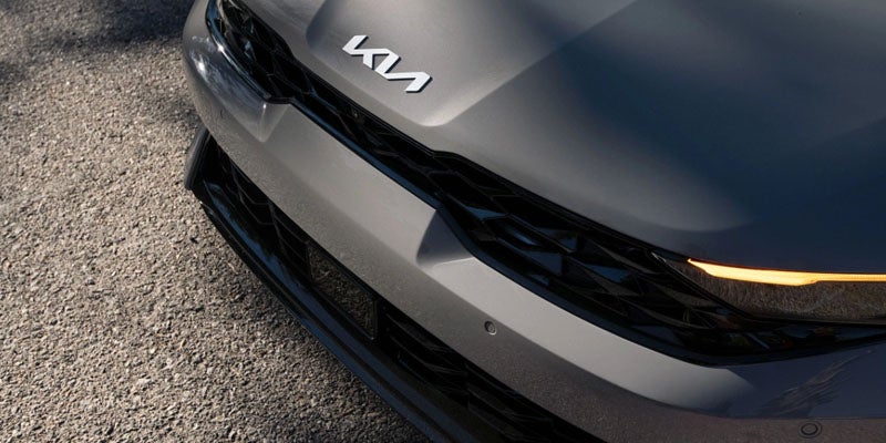 2025 Kia K5 front hood